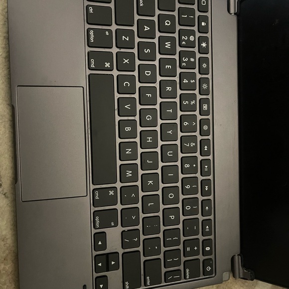 Brydge Wireless IPad Pro Cover with Trackpad - Picture 7 of 10